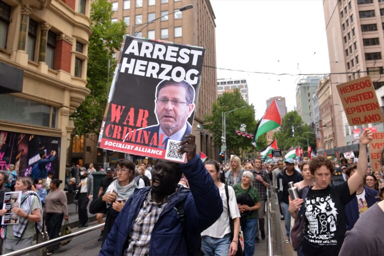 Australians decry ‘shocking, deeply disturbing’ removal of worshippers by police during Israeli president visit