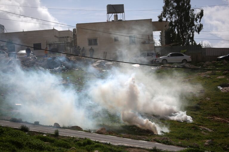 llegal Israeli settlers displace 15 Palestinian families in West Bank