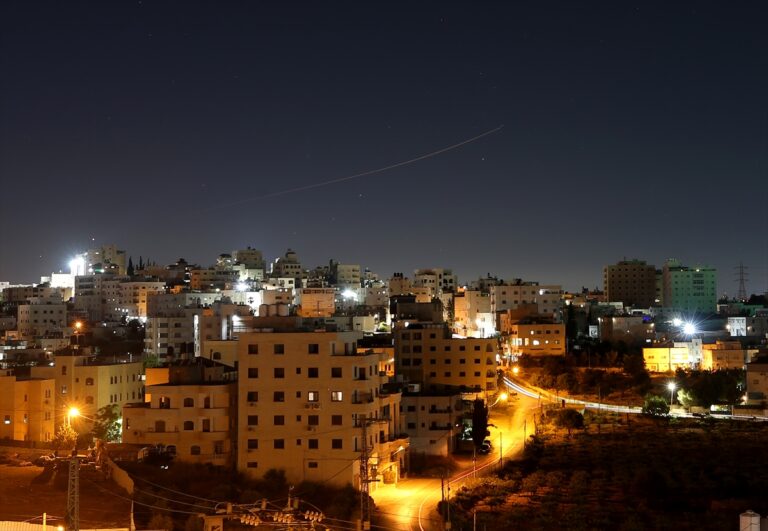 Israel blocks aid to Gaza in response to Iranian missile attack