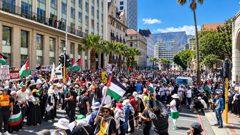 Cape Town joins global day of action as thousands march for Palestine